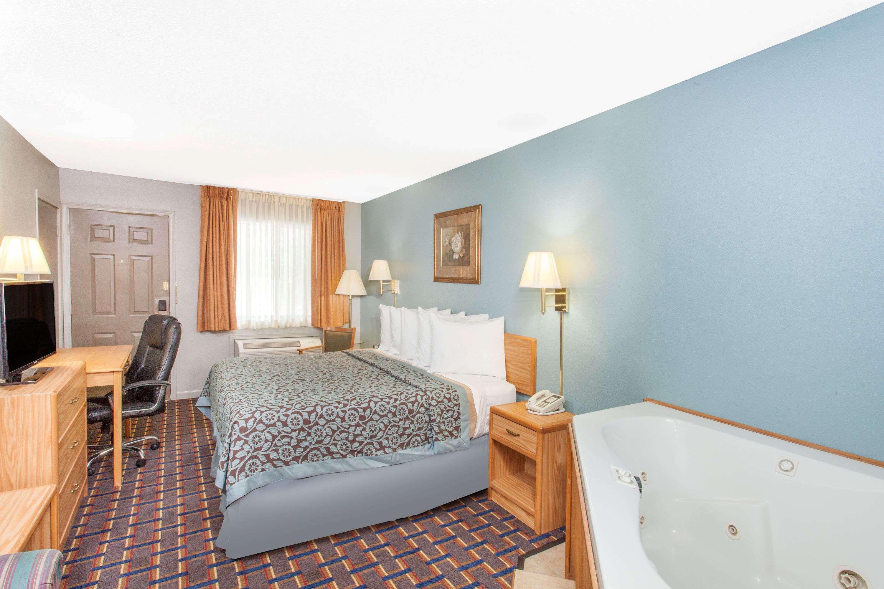 Days Inn By Wyndham Farmer City Buitenkant foto