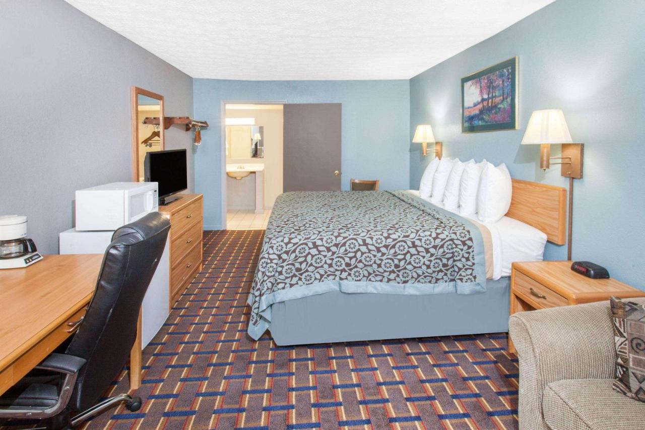Days Inn By Wyndham Farmer City Buitenkant foto