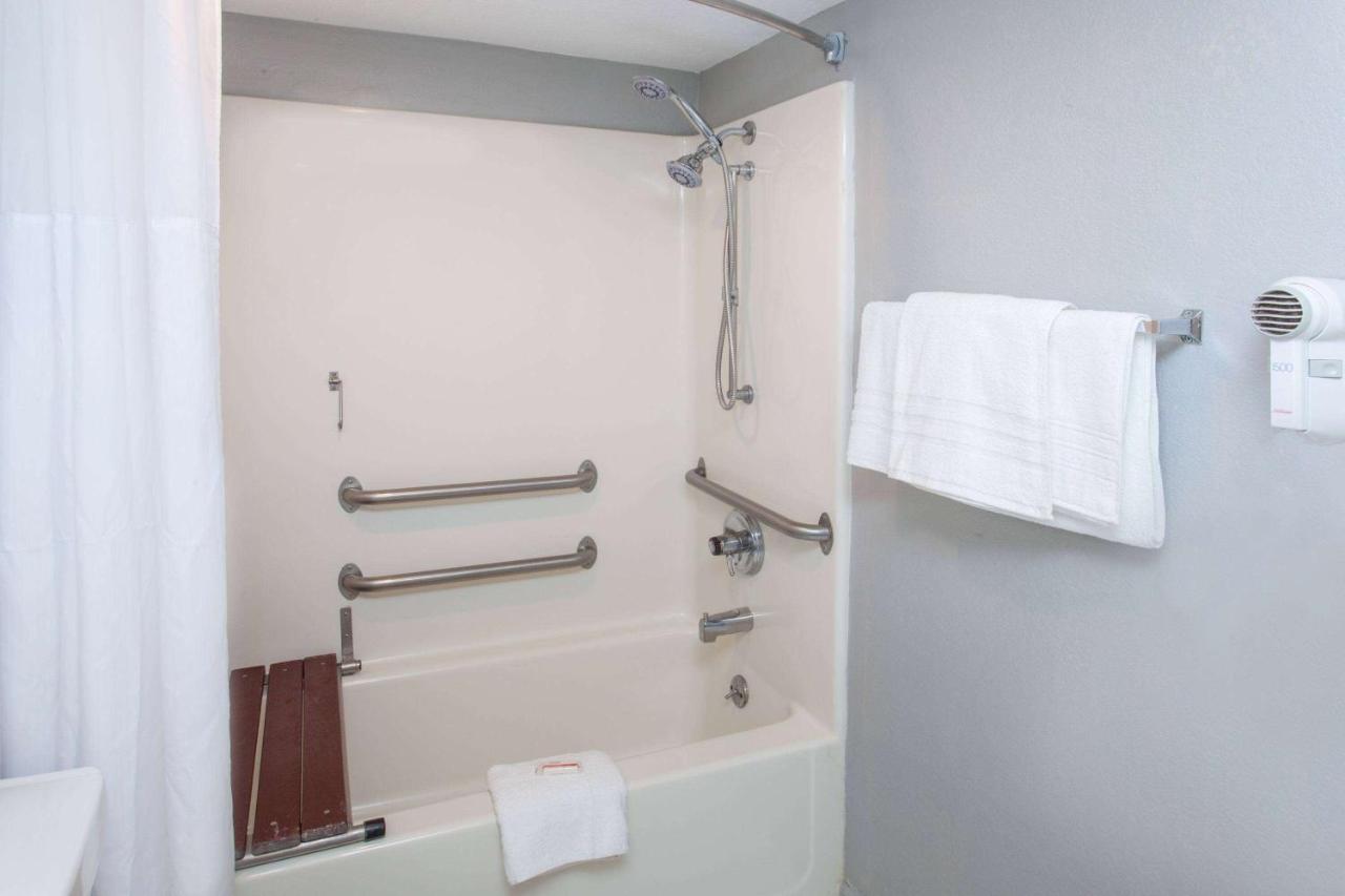 Days Inn By Wyndham Farmer City Buitenkant foto